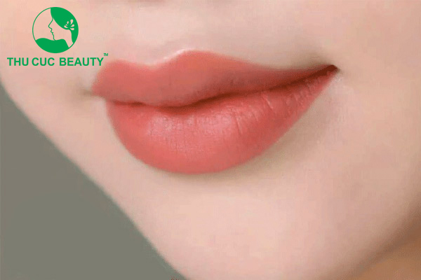 Phun môi màu hồng cam đào - Ngọt ngào, dễ thương