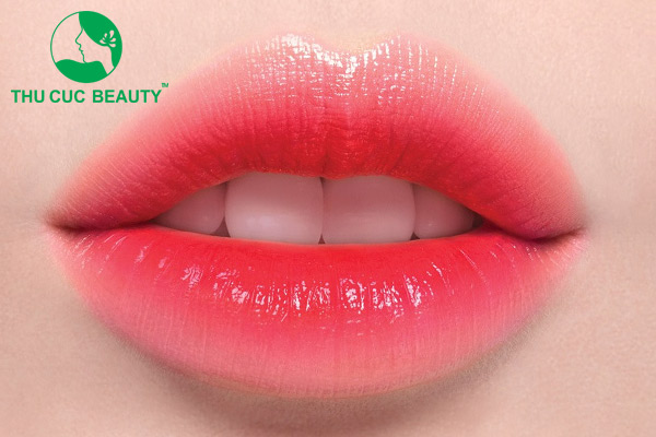 Phun môi pha lê - Căng bóng, mọng nước vô cùng quyến rũ