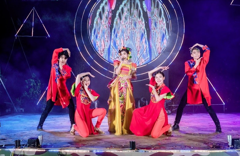 Cung cấp nhóm múa, vũ đoàn chuyên nghiệp tại Hà Nội