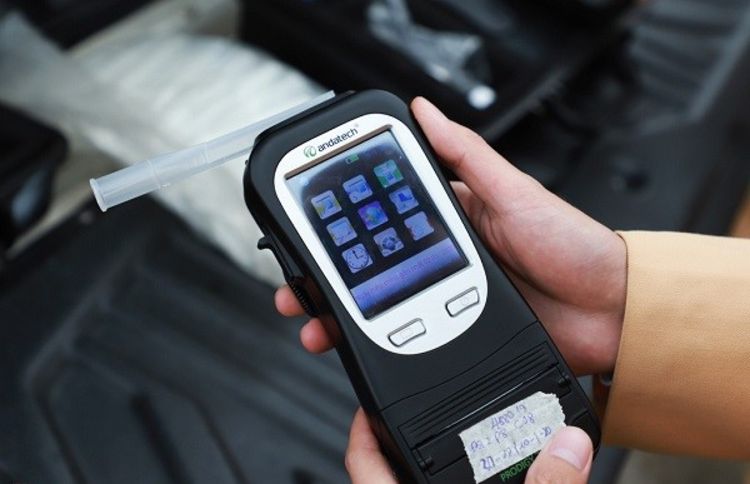 Máy đo nồng độ cồn Prodigy 2 - chuyện dụng dành cho cảnh sát giao thông - Báo Đồng Khởi Online