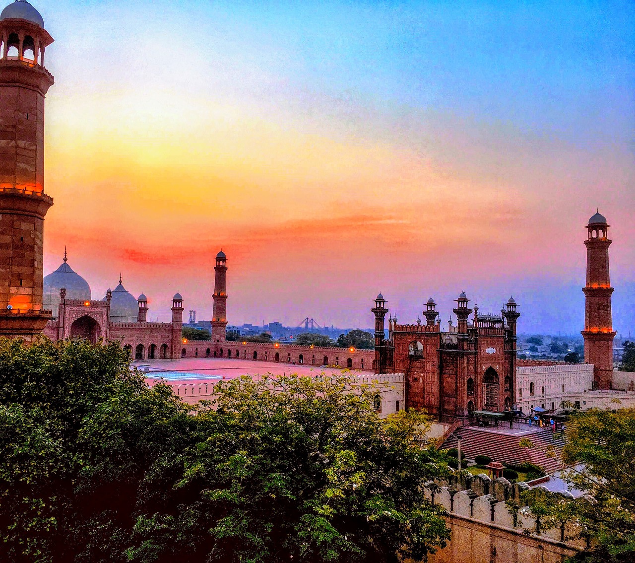 Study Visa Consultancy in Lahore | Dunya Consultants -