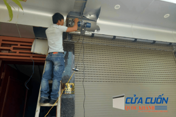 Sửa cửa cuốn Quận Bình Thạnh TPHCM giá rẻ - Quốc Khánh