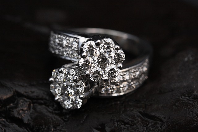 The Art of Presentation: Showcasing Your Engagement Ring for Maximum Appeal
