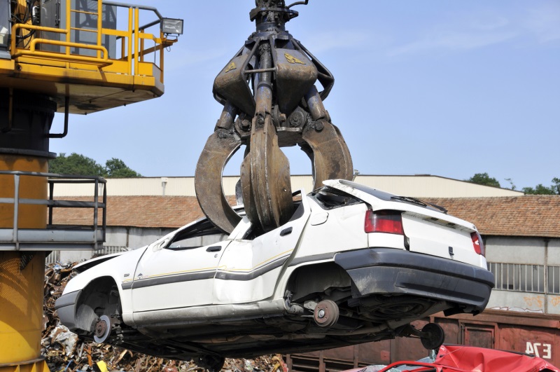 Tips for selecting the best car wrecker in your town | Peninsula Towing