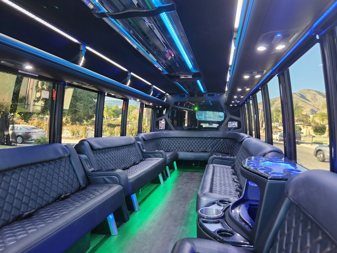 Party Bus Rental Toronto | Party Bus Toronto