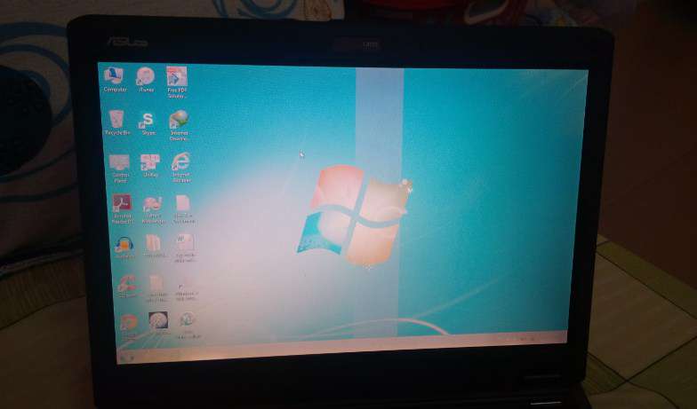 Sửa lỗi màn hình laptop bị sọc dọc, sọc ngang trở lại như mới