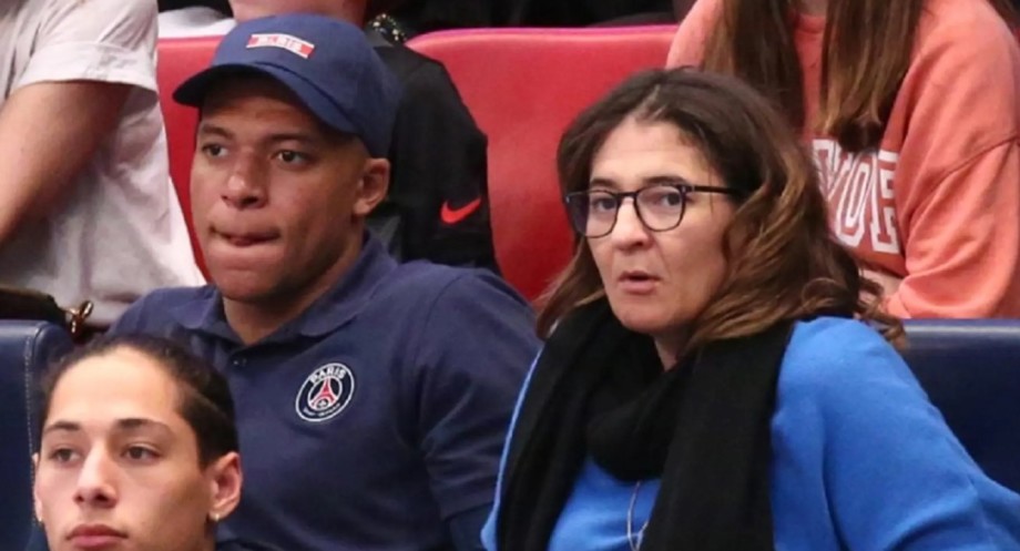 HOT: Vì sao Mbappe Kiện PSG cùng với Mẹ của mình ?  - Vstars 79