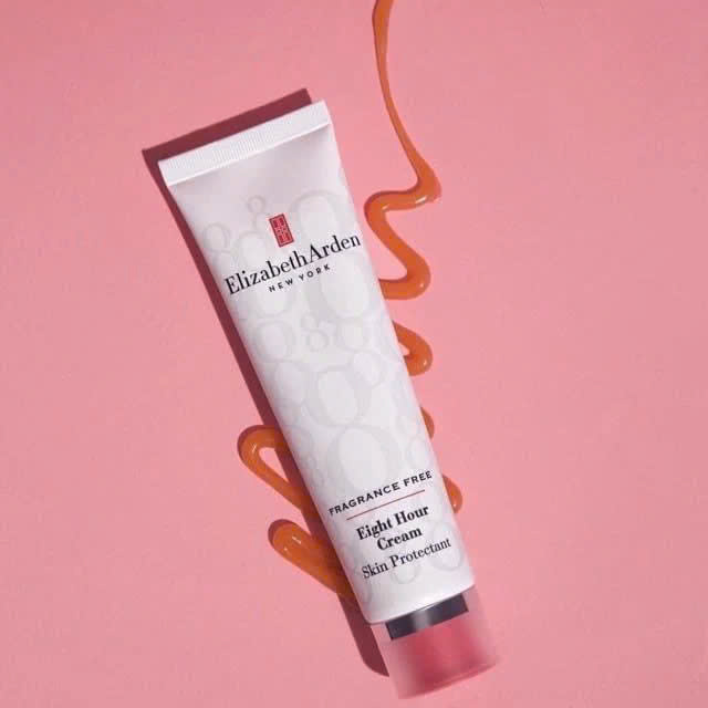 Review kem dưỡng môi Elizabeth Arden có tốt không?