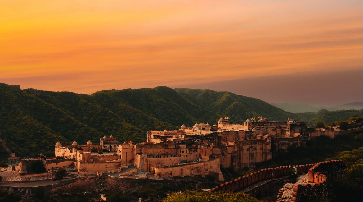 Heritage Hotels, Affordable Luxury, and Family-Friendly Restaurants in Jaipur