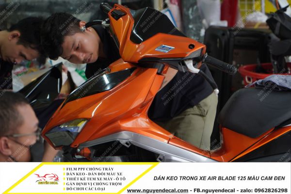 Dán keo trong xe Air Blade 125 màu cam đen -         Nguyễn Decal - Chuyên Dán Keo Xe Design Tem Xe Decal Tem Xe Nguyễn Decal