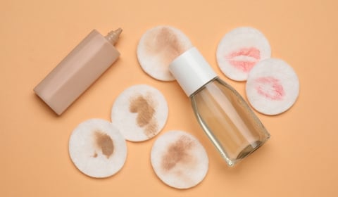 Hết nước tẩy trang thì phải làm sao? 8 giải pháp hiệu quả tại nhà – Newway - Thương hiệu uy tín hàng đầu trong lĩnh vực dược mỹ phẩm