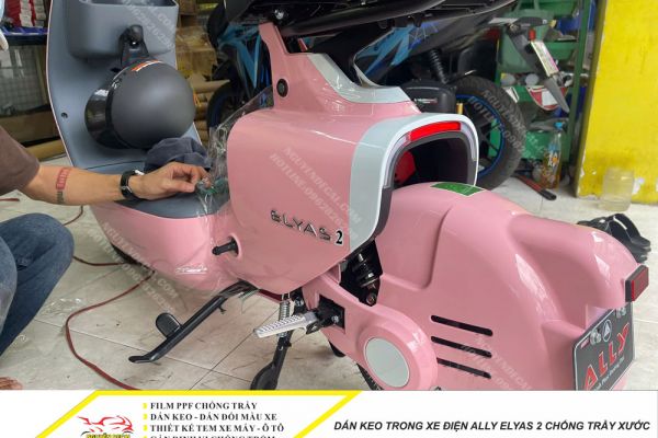 Dán keo trong xe điện Ally Elyas 2 chống trầy xước -         Nguyễn Decal - Chuyên Dán Keo Xe Design Tem Xe Decal Tem Xe Nguyễn Decal
