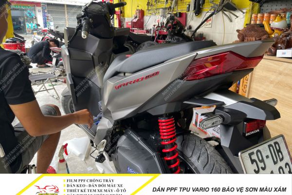 Dán PPF TPU xe Vario 160 bảo vệ sơn màu xám -         Nguyễn Decal - Chuyên Dán Keo Xe Design Tem Xe Decal Tem Xe Nguyễn Decal