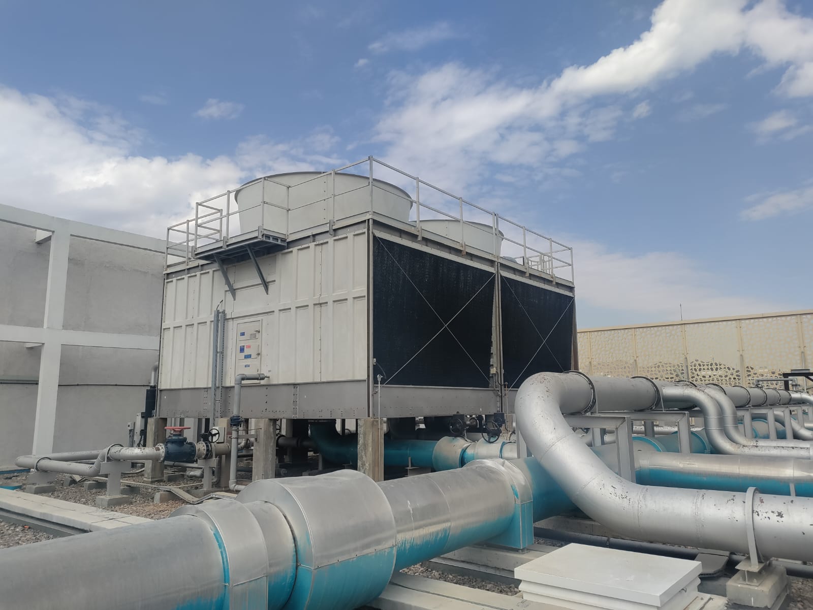 UAE Best Chiller Maintenance & Chiller Repair near me