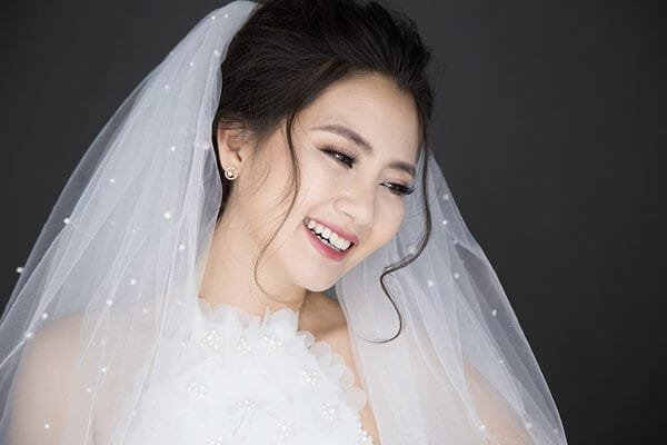 10+ Kiểu Trang điểm, Makeup Cô Dâu Cổ Điển - Sanazu Beauty