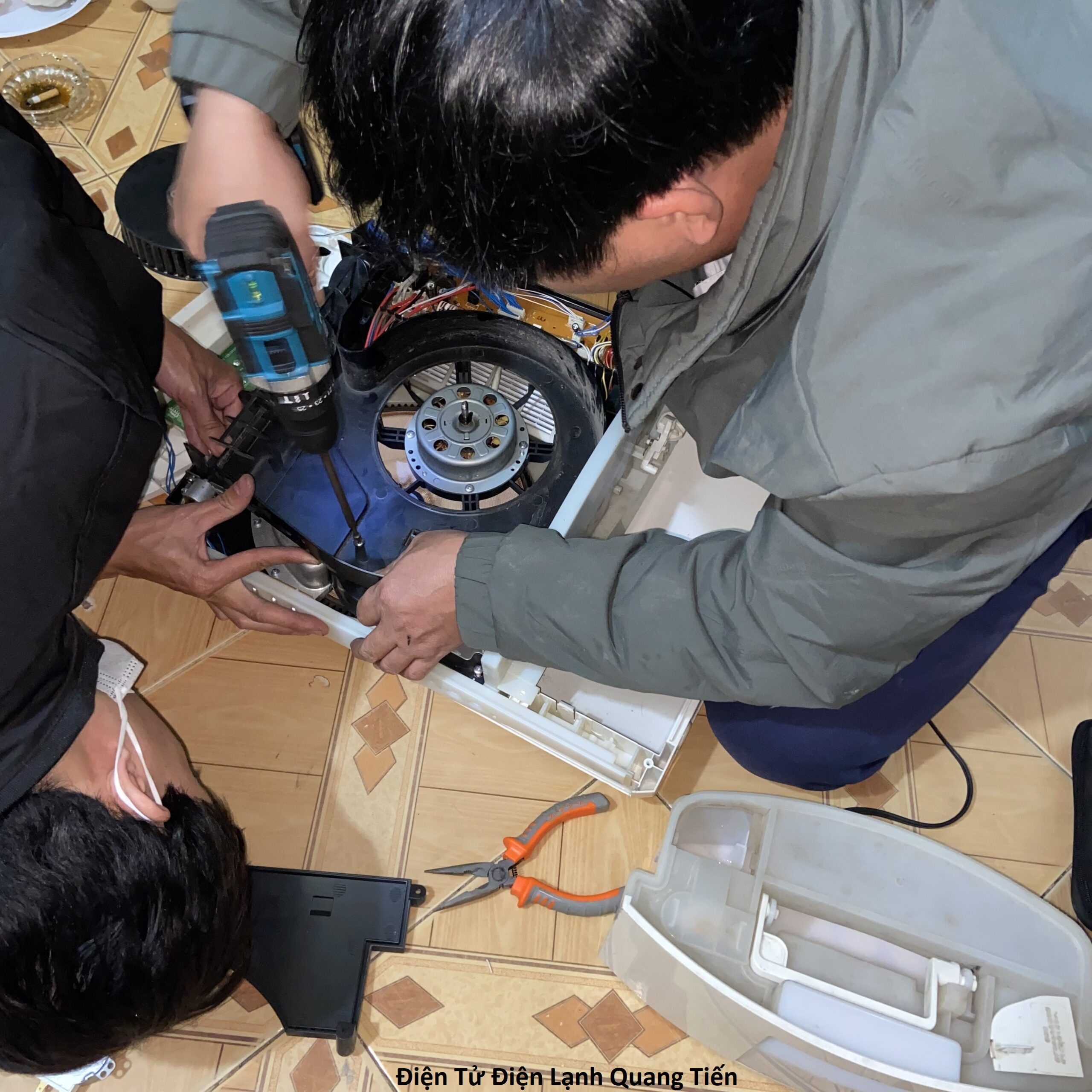 Sửa Máy Hút Ẩm Tại Nhà Hà Nội 24/7 Giá Rẻ, Thợ 15 Phút Có Mặt