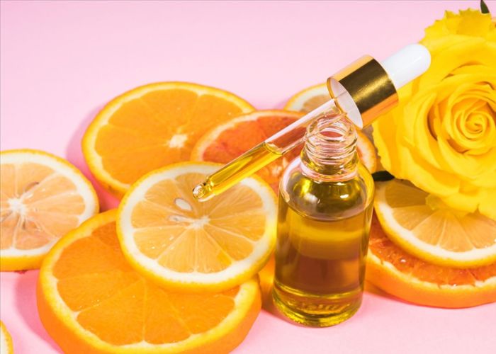 Tác dụng của Vitamin C: Chìa Khóa Cho Làn Da Sáng Mịn & Khỏe Mạnh