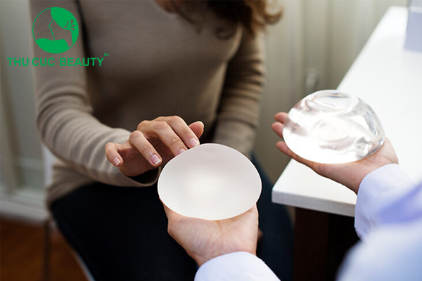Treo ngực sa trễ nên dùng túi ngực loại nào? - Bệnh viện Thẩm mỹ Thu Cúc