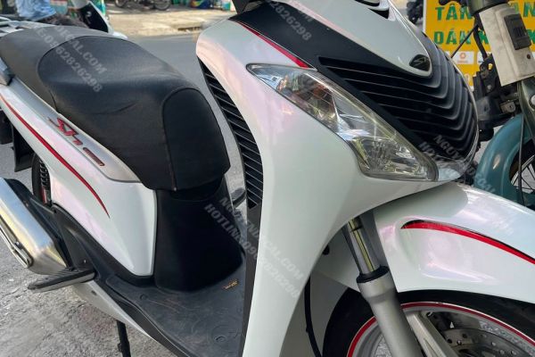 Dán đổi màu xe Sh ý màu trắng ngọc trai -         Nguyễn Decal - Chuyên Dán Keo Xe Design Tem Xe Decal Tem Xe Nguyễn Decal