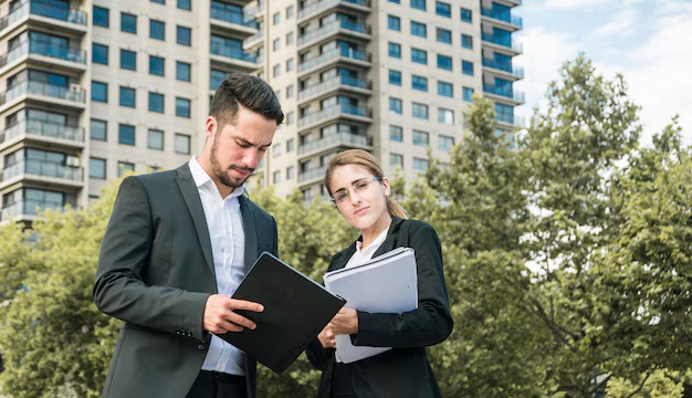 Why Commercial Property Lawyers Need to Be Hired for Business Success? - AtoAllinks