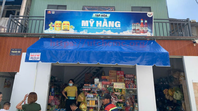 7 Yếu tố quyết định mái hiên di động giá bao nhiêu và cách hạ ngay 15% chi phí