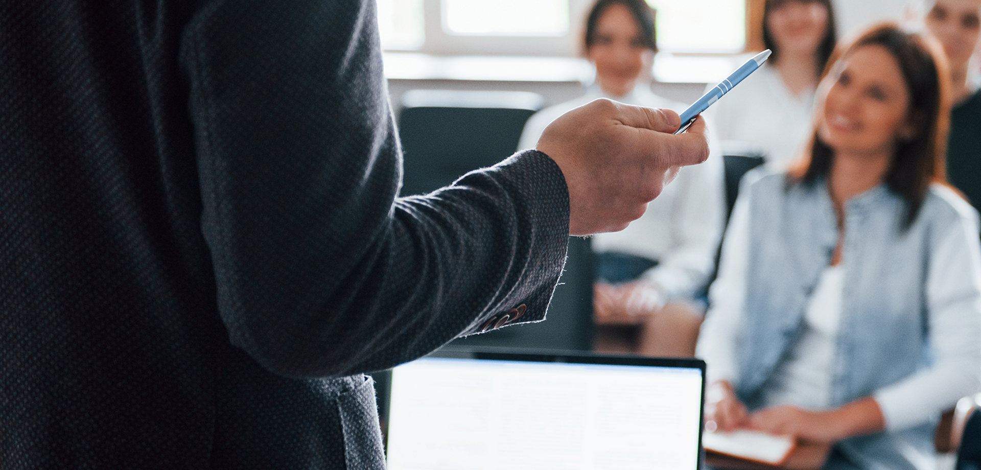 Amity University Online MBA Degree Program – Know the Fees, Scholarships, Eligibility & More