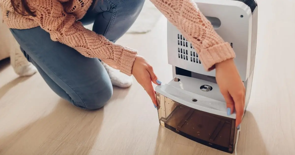 Cách vệ sinh máy hút ẩm đơn giản hiệu quả ngay tại nhà