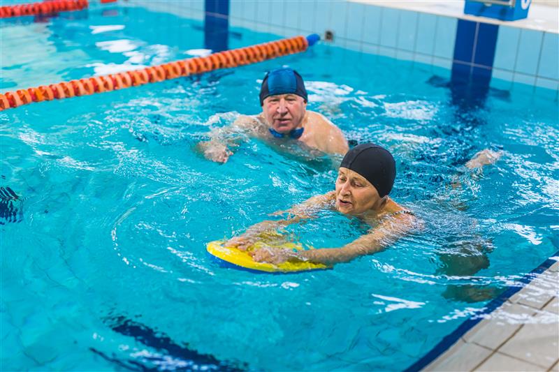 Adult Swimming Classes for Weight Loss: Complete Guide