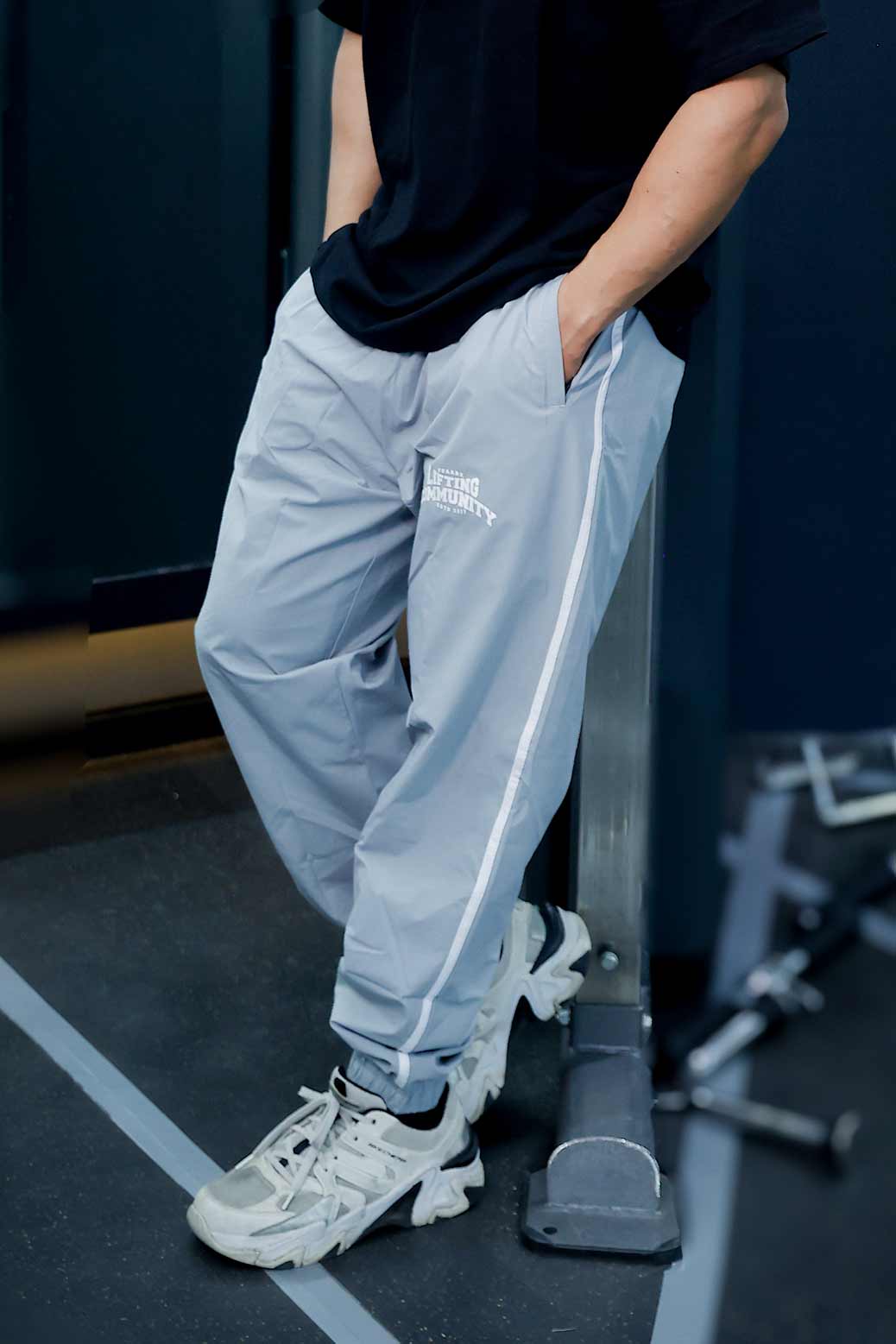 How to Choose the Perfect Men’s Sports Track Pants - Tumblrblog