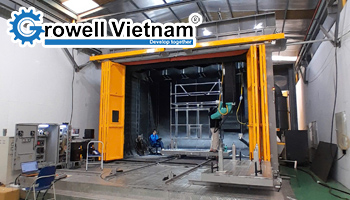 Ưu điểm buồng phun cát trong xử lý bề mặt công nghiệp