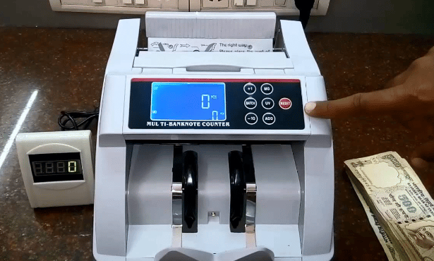 Địa chỉ cung cấp máy đếm tiền tại TPHCM - Giao hàng miễn phí