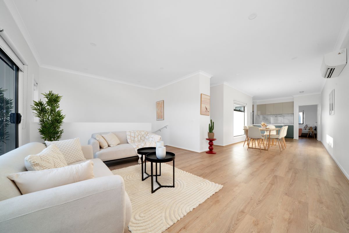 Buy Modern & Luxury Townhouse For Sale in Tarneit, Truganina | Enclave Truganina