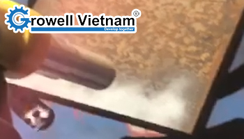 Tiêu chuẩn phun cát bề mặt kim loại là gì? Tổng hợp chi tiết