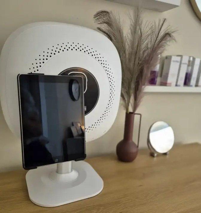 Myth vs Reality: What a Facial Skin Analyzer Actually Does | Articles | Derma Quip | Gan Jing World - Technology for Humanity | Video & Movie Streaming